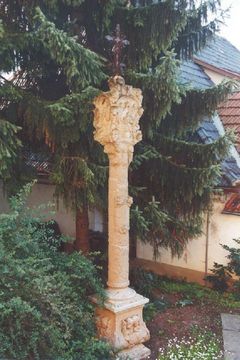 Marter vor dem Pfarrhaus